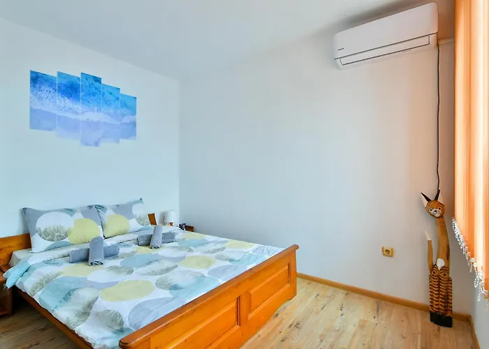 Apartment Thermae, Steps From The Sea With Free Parking