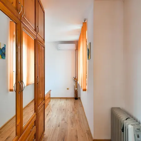 Thermae, Steps From The Sea With Free Parking Lejlighed Varna