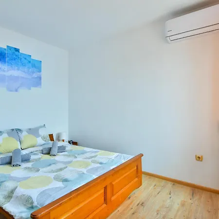 Lejlighed Thermae, Steps From The Sea With Free Parking