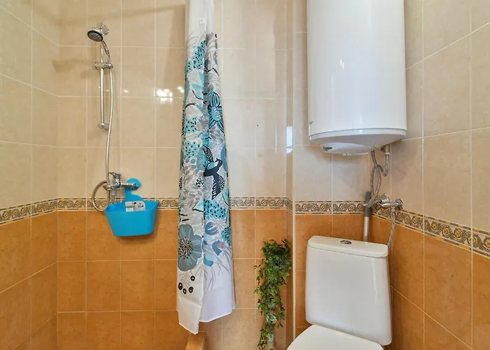 Thermae, Steps From The Sea With Free Parking Апартаменты Варна
